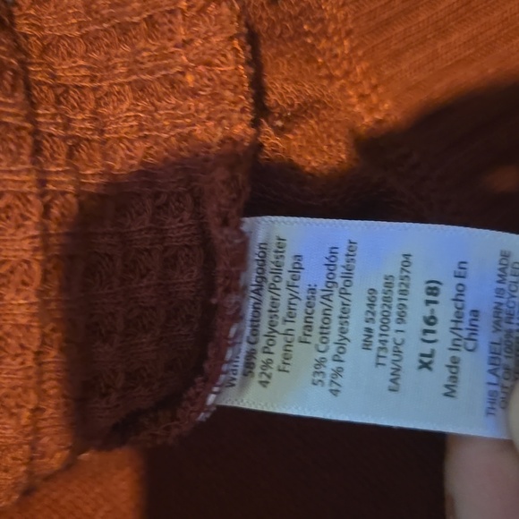 Time & Tru Maroon Waffle Knit Raw Hem Sweatshirt Hoodie - Picture 3 of 5